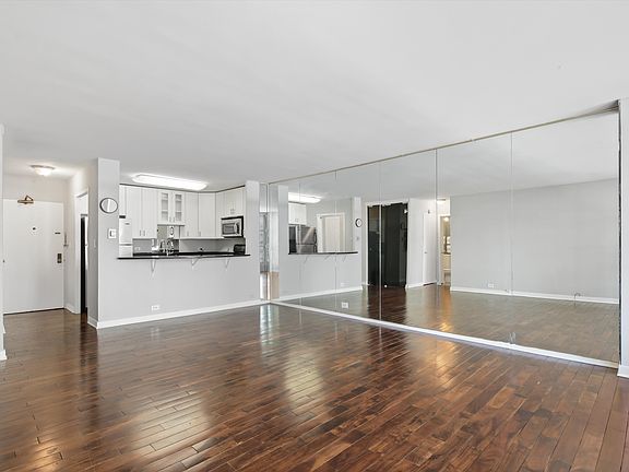 Large Open Floor Plan with Wood Flooring
