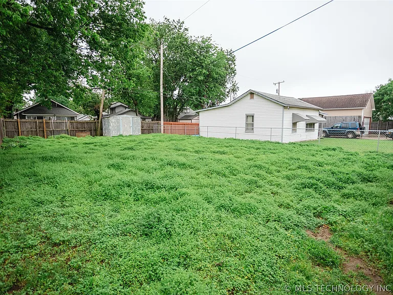 1119 S Florence Ave — Photo 46