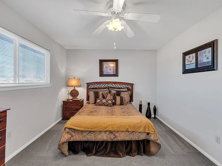 Windsong Apartments — Photo 40