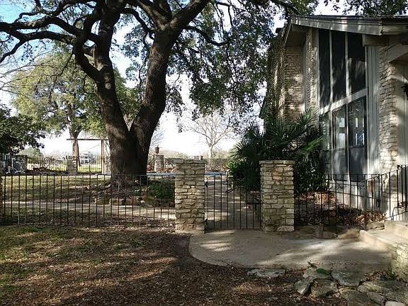 2nd image of 670 Oakland Hills Ln