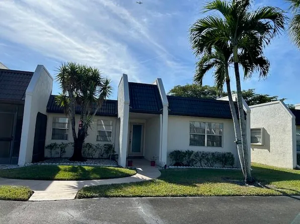 106 Lake Rebecca Drive, West Palm Beach, FL 33411