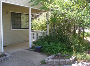 3945 Travona St, Redding, CA 96001