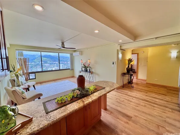 2333 Kapiolani Blvd APT 2601, Honolulu, HI 96826