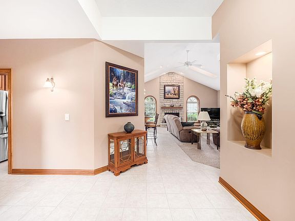 5th image of 3262 Echo Park Dr