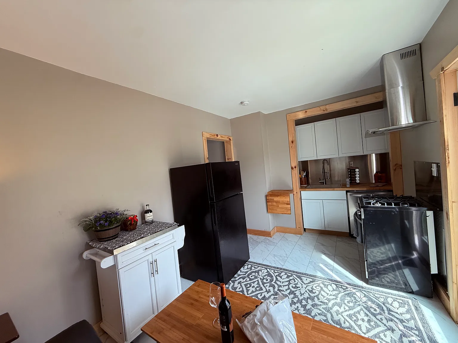 1 bed, $1,300 — Photo 4