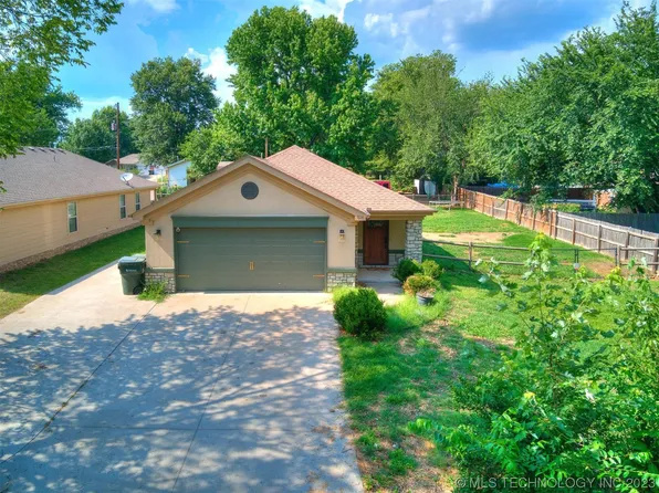 814 E Comet St, Claremore, OK 74017