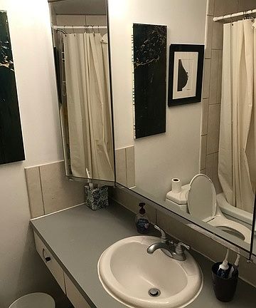 2nd image of 2828 N Burling St APT 204I