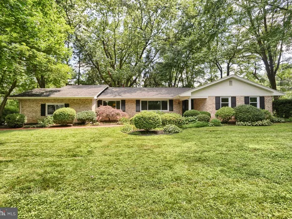 5133 Kylock Rd, Mechanicsburg, PA 17055