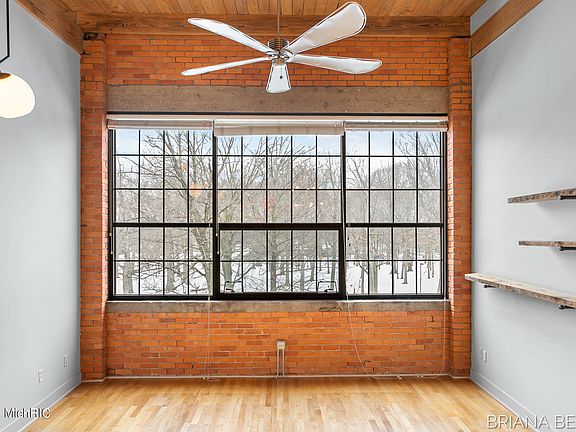 4th image of 533 Columbia Ave APT 312