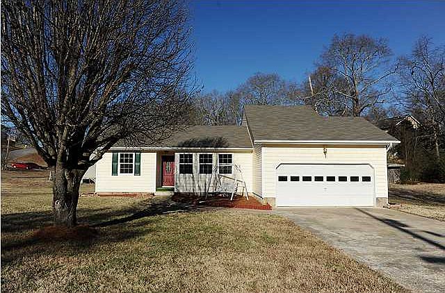 1st image of 408 Smoketree Cir
