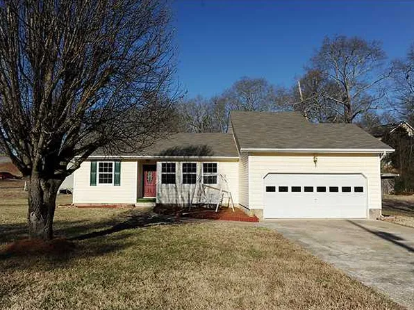 408 Smoketree Cir, Ringgold, GA 30736