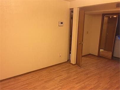 3rd image of 4032 Dunlap Ave #Downstairs