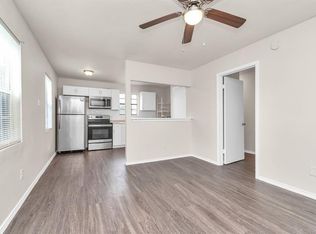 915 Eleanor St APT B, Houston, TX 77009