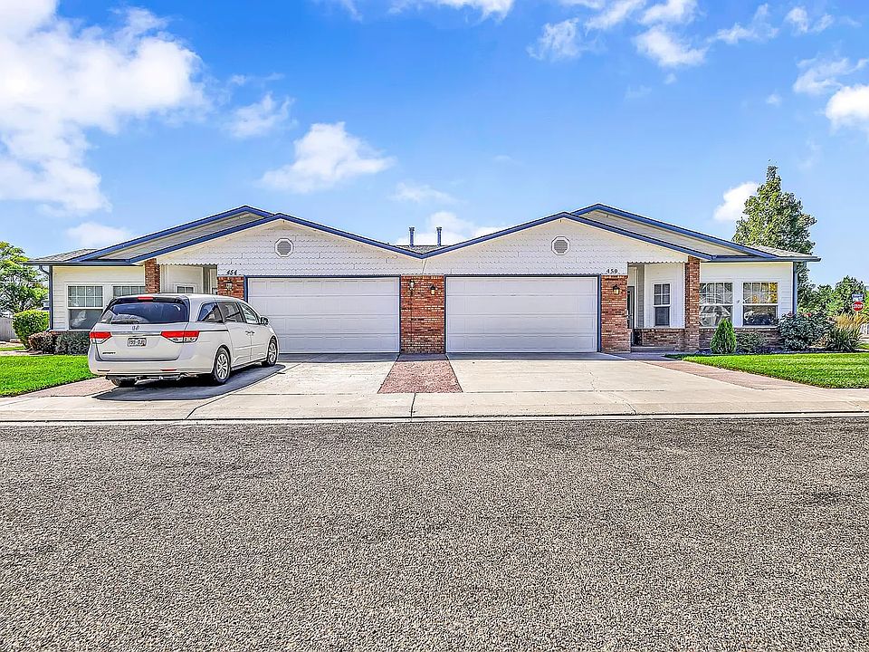 1st image of 450 Phyllis Dr #450