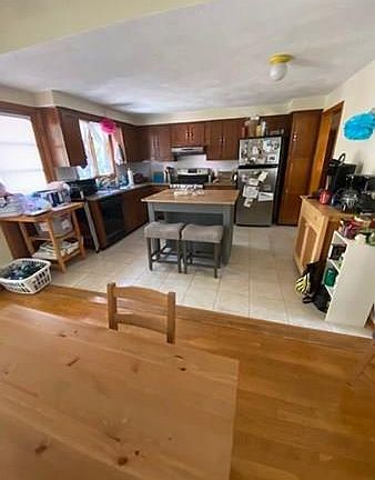 4th image of 8 Woodland Ave Unit 1
