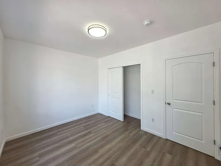 142 Fremont Ave #1 — Photo 11