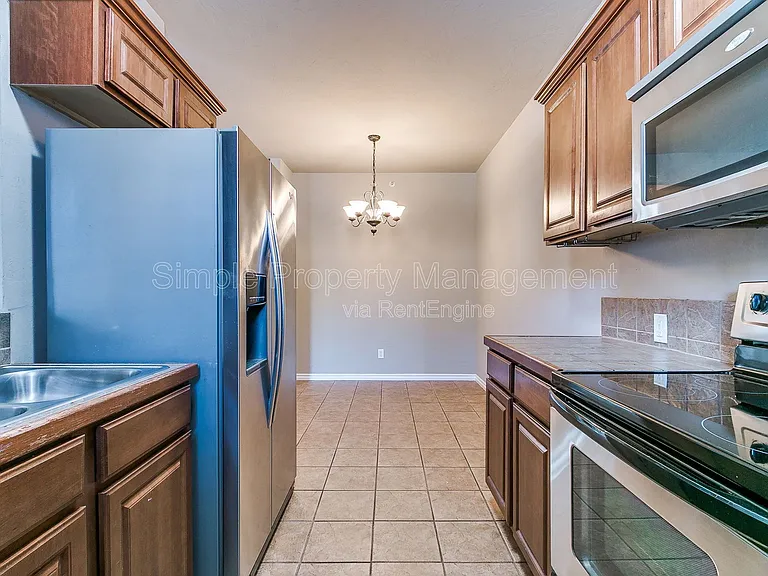 1812 Alameda St #113 — Photo 10