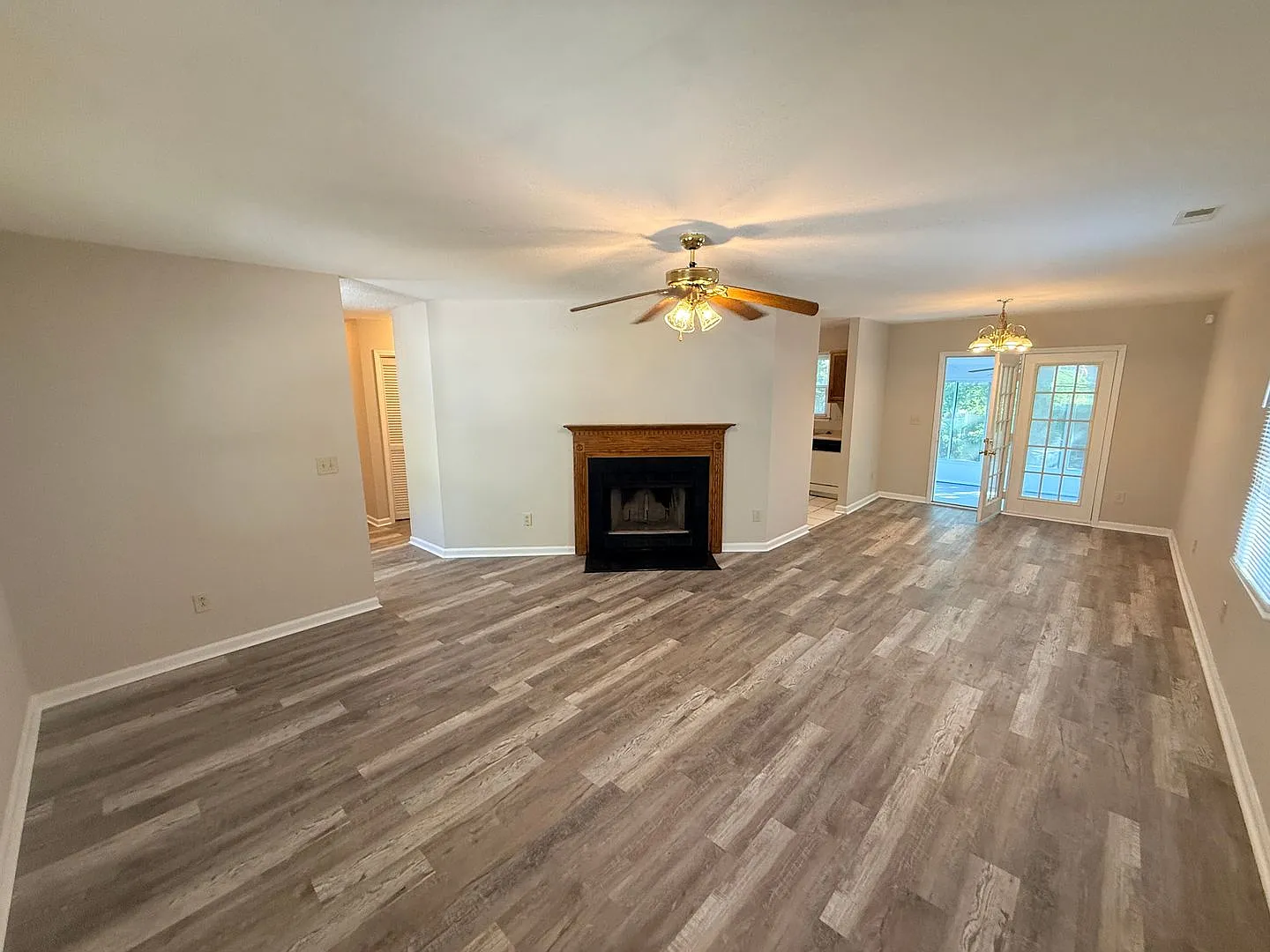 Beautiful Ranch Home on a Corner Lot! — Photo 2