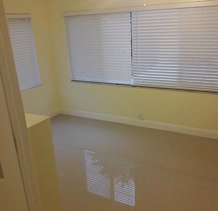 4th image of 2536 Roosevelt St