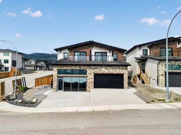 8637 S 24th Ave, Coleman, AB T0K 0M0