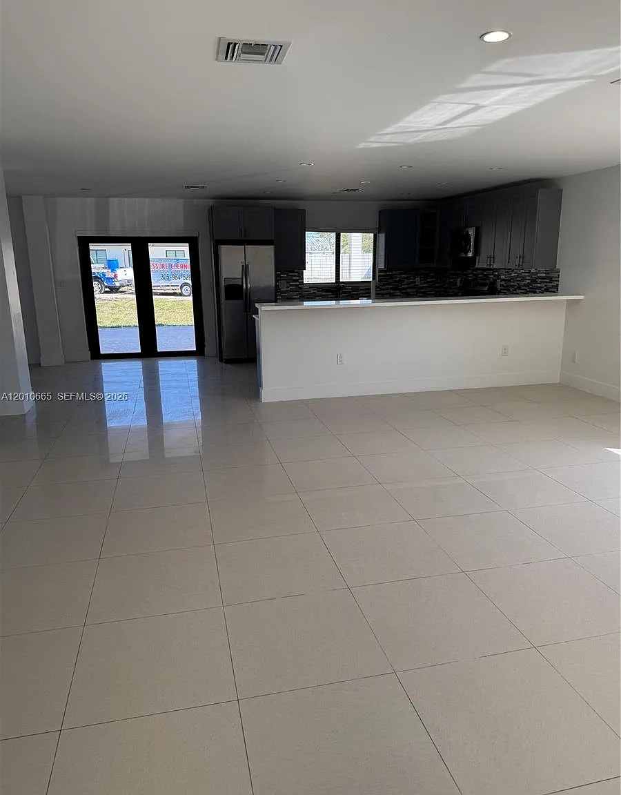 3252 Sw 132nd Ave Miami, Fl 33175 — Photo 4