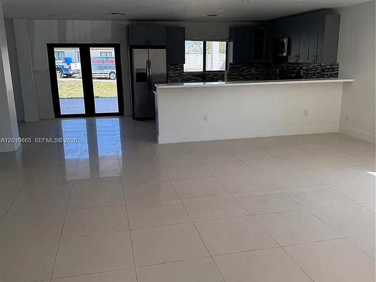 3155 SW 132nd Ave — Photo 7