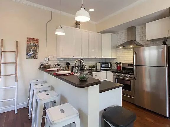 4th image of 3949 N Tejon St #2