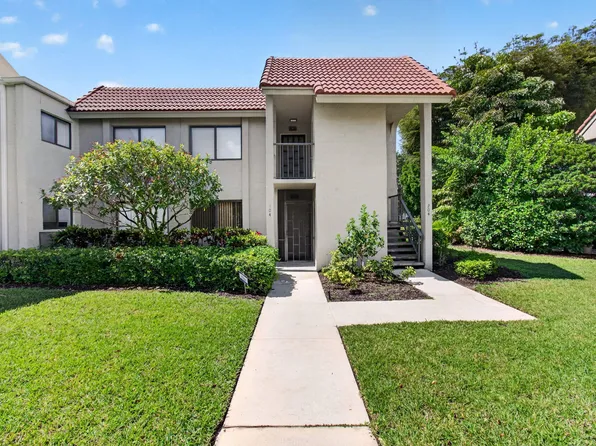 5561 Fairway Park Drive #104, Boynton Beach, FL 33437