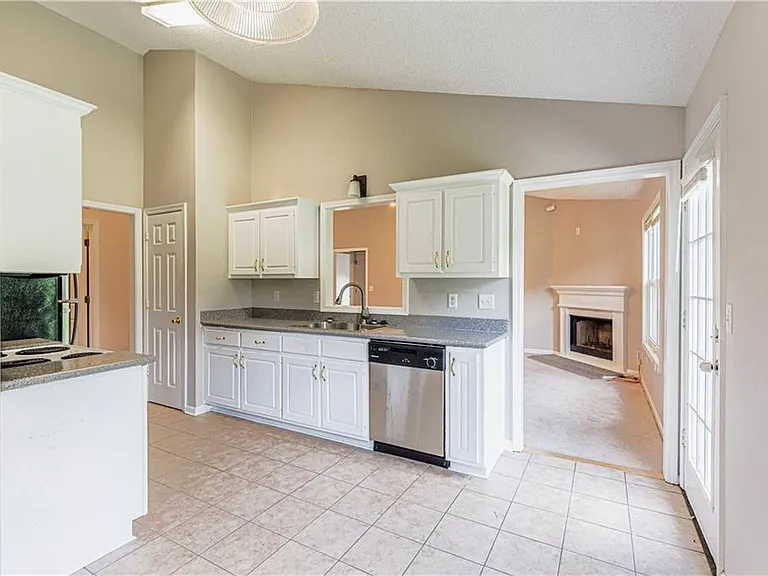 2743 Sam Calvin Dr — Photo 6