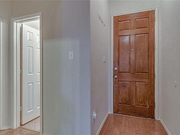 4th image of 11104 Whispering Brook Ln