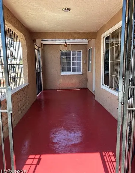 5108 Wilbur St — Photo 2