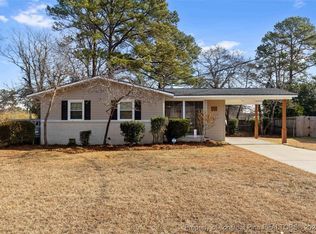 1805 Inverness Dr, Fayetteville, NC 28304