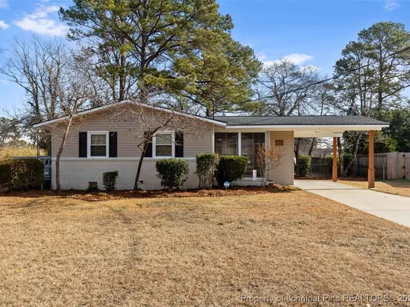 1805 Inverness Dr, Fayetteville, NC 28304