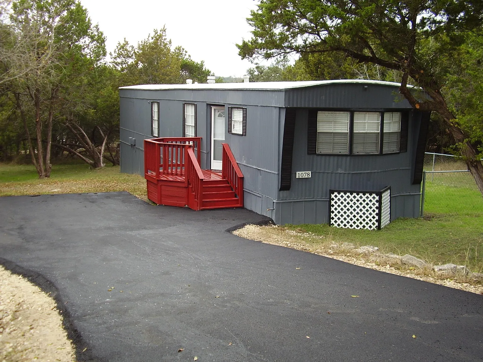 1078 Cypress Dr — Photo 3