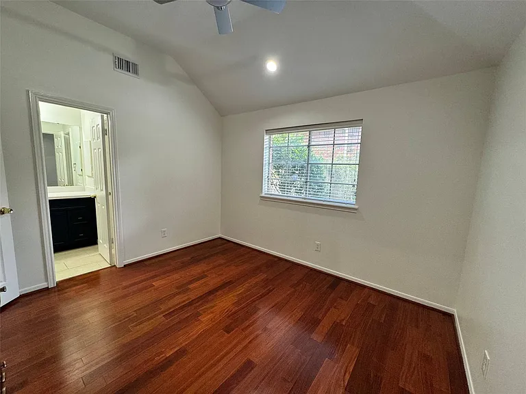 1718 Berkoff Dr — Photo 13