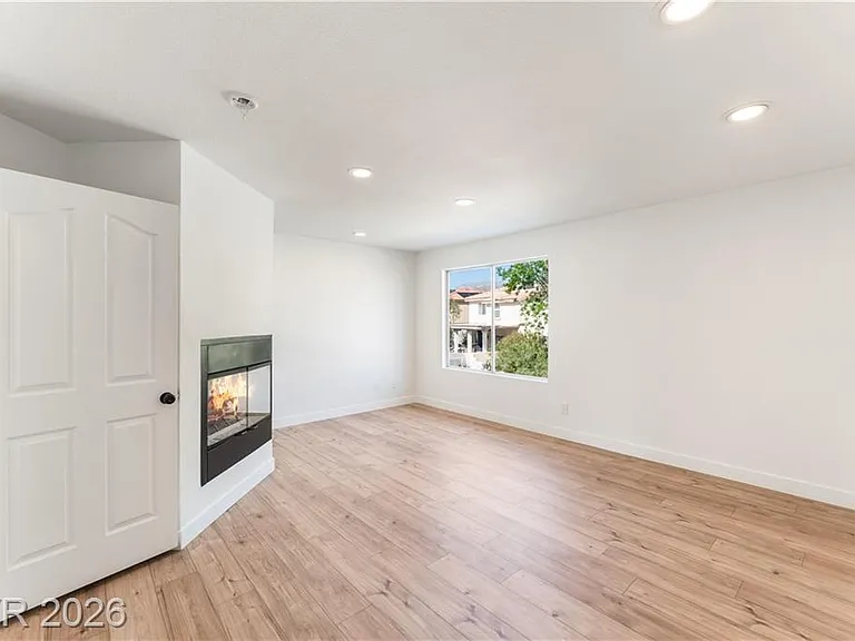 8640 Copper Ridge Ave — Photo 21