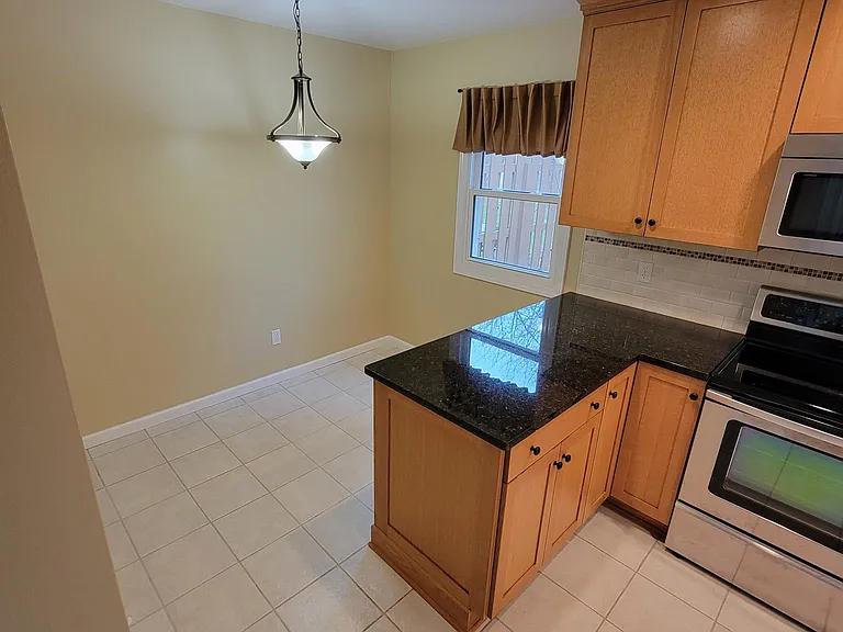 1138 Cunningham Dr — Photo 15