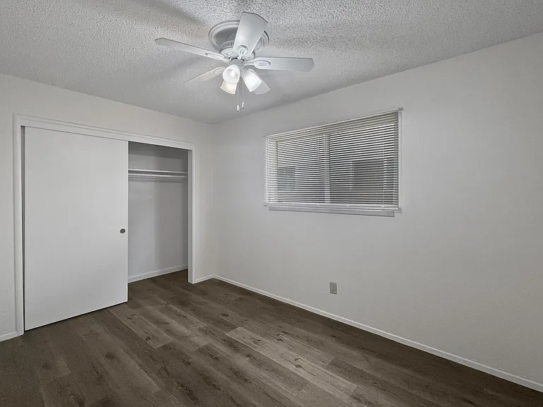 Ethan Apartments — Photo 37