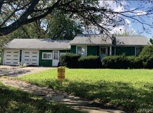 3744 Deveaux St, Niagara Falls, NY 14305