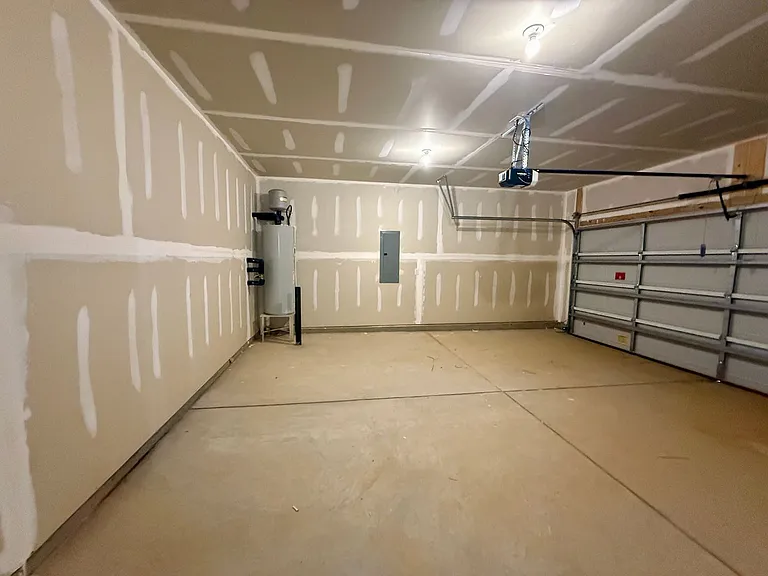 1608 Secrest Commons Dr — Photo 11