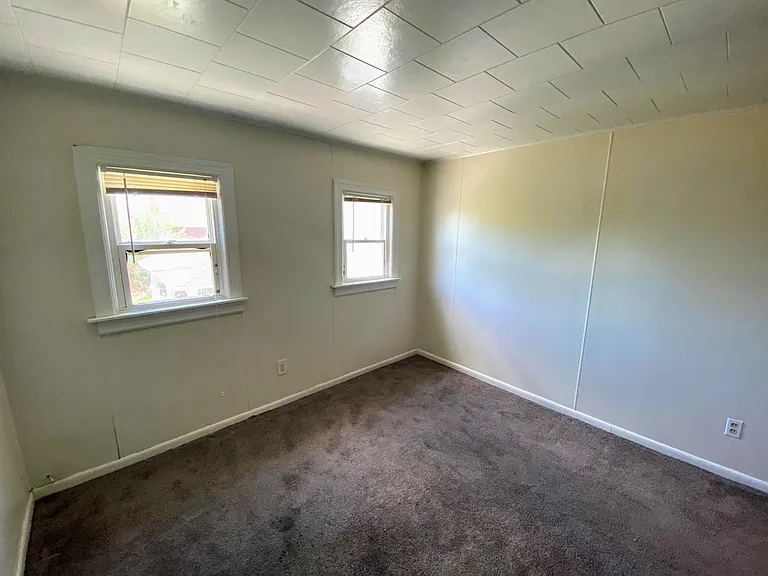 1301 North Ave NE — Photo 9