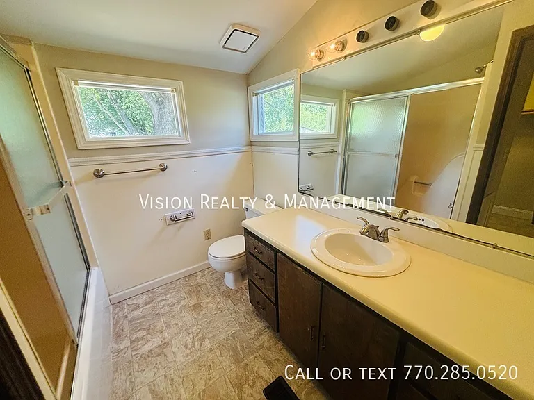 538 Old Airport Rd — Photo 11