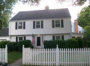 52 Newport Ave, West Hartford, CT 06107