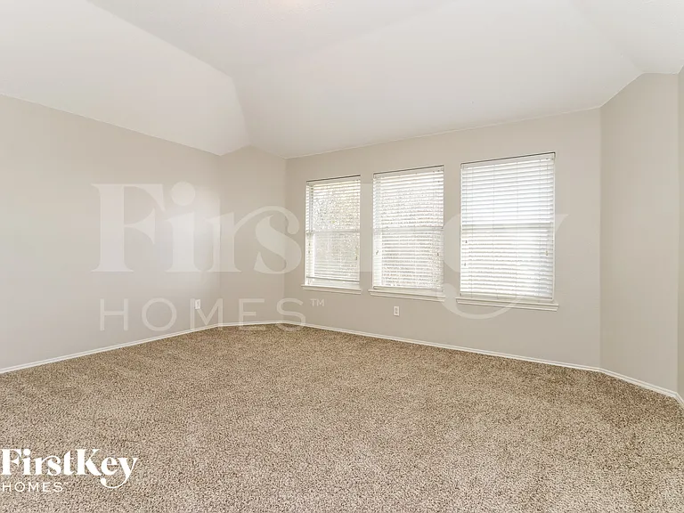 1910 Winter Park Dr — Photo 11