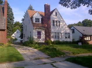 561 W Iroquois Rd, Pontiac, MI 48341