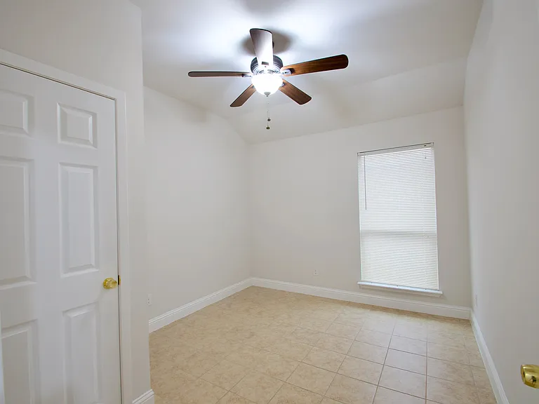 4702 Mariner Dr — Photo 22