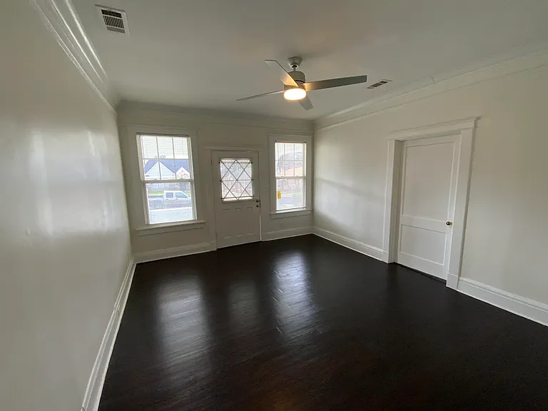 1708 Glenview Ave — Photo 3