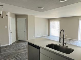 Country Club Place Apartments, Saint Charles, MO 63303