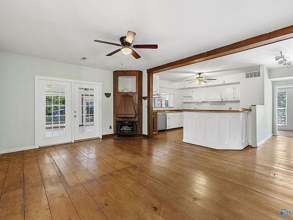 4th image of 153 Allen Rd