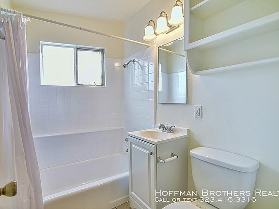 3rd image of 251 Loma Dr APT 26